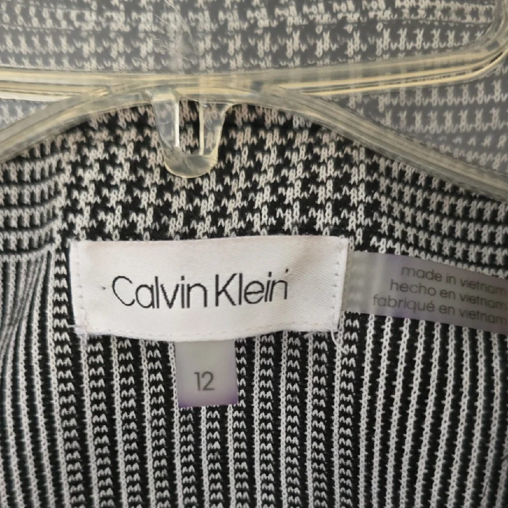 Calvin Klein  Blazer Sz 12 Black & White Checkered Plaid‎ With Lining And Pocket